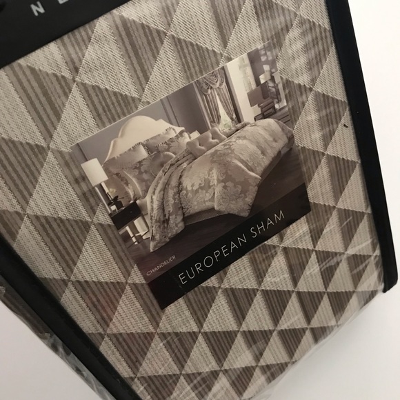 J. QUEEN NEW YORK EUROPEAN SHAM - Picture 4 of 9